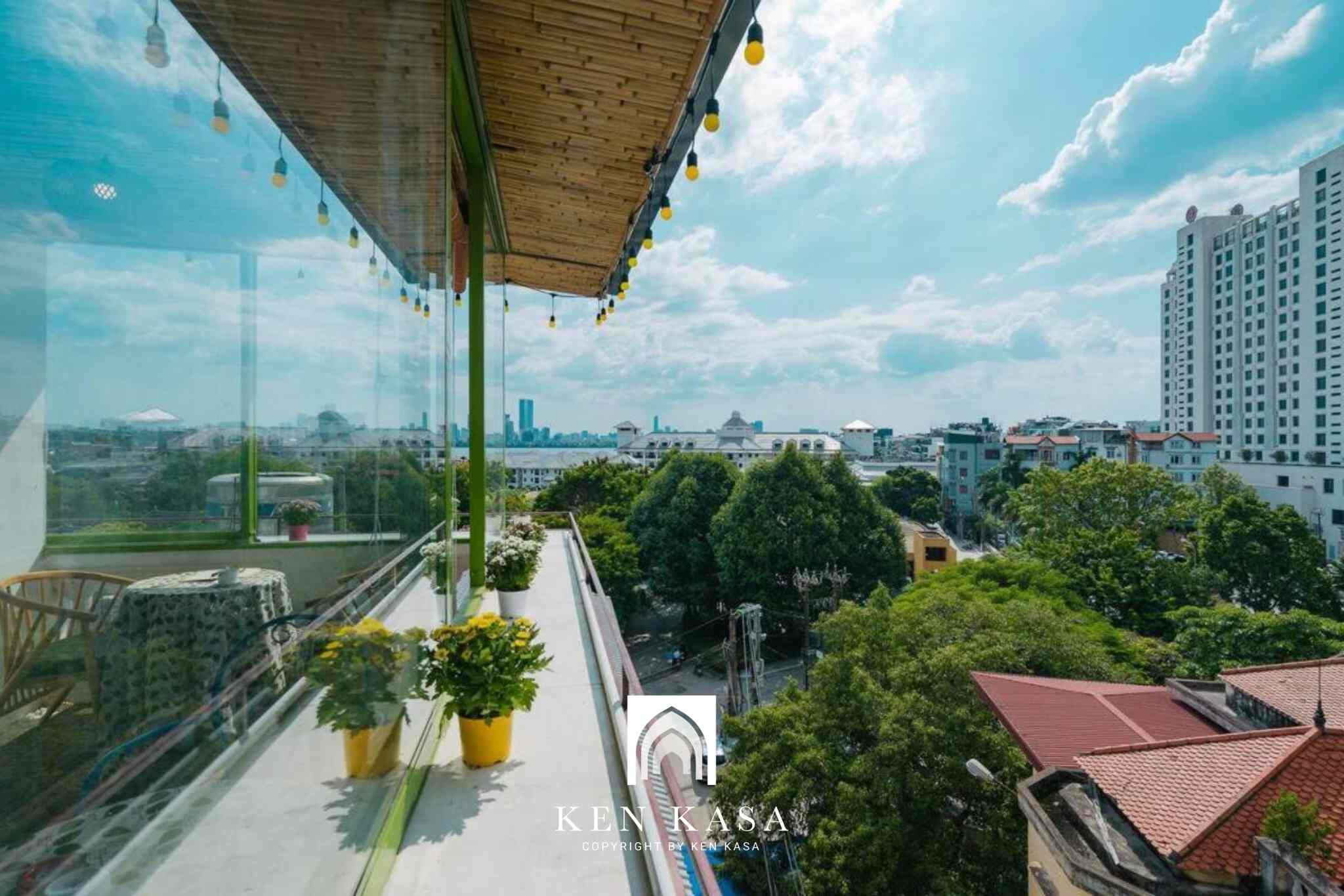 Hướng view phòng ngủ tại Eden Westlake Hanoi Hotel 